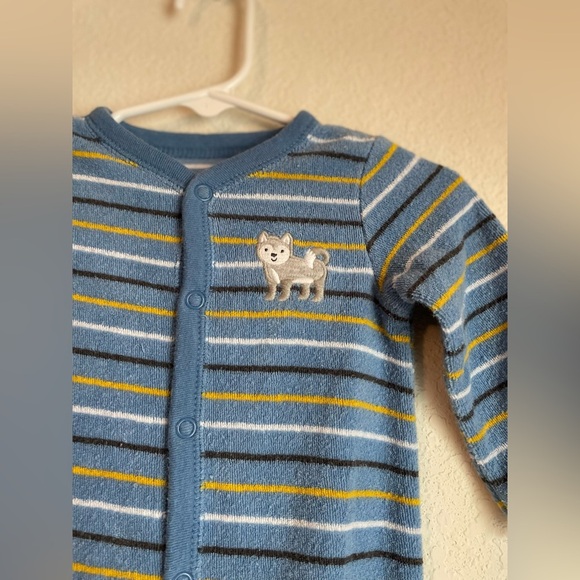 Carter's Blue and Green Striped Footie with Wolf Design size 6M - Picture 4 of 6